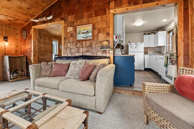 $949,000 | 157 Dartt Hill Road, Bethel, VT 05032