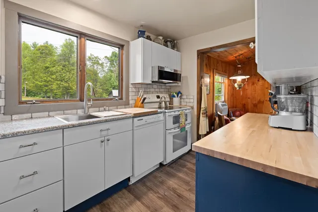 $949,000 | 157 Dartt Hill Road, Bethel, VT 05032