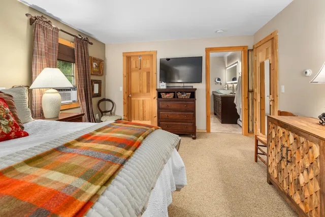 $949,000 | 157 Dartt Hill Road, Bethel, VT 05032