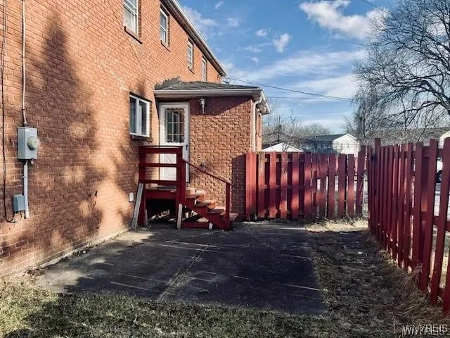 $1,800 | 199 Fairgreen Drive, Unit RIGHT, Amherst, NY 14228