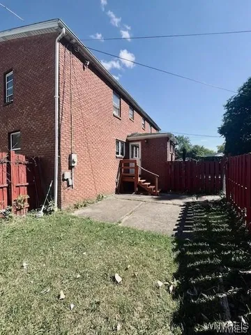 $1,800 | 199 Fairgreen Drive, Unit RIGHT, Amherst, NY 14228