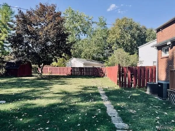 $1,800 | 199 Fairgreen Drive, Unit RIGHT, Amherst, NY 14228