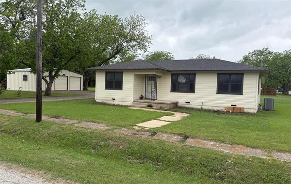 $239,900 | 413 North Washington Street, West, TX 76691