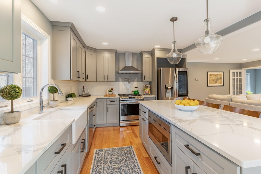 97 Batchelder Road Reading, MA 01867 - Photo 18 of 42