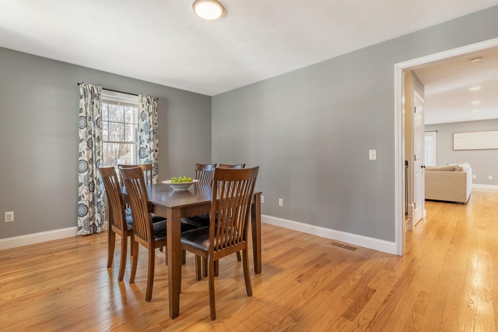 97 Batchelder Road Reading, MA 01867 - Photo 7 of 42