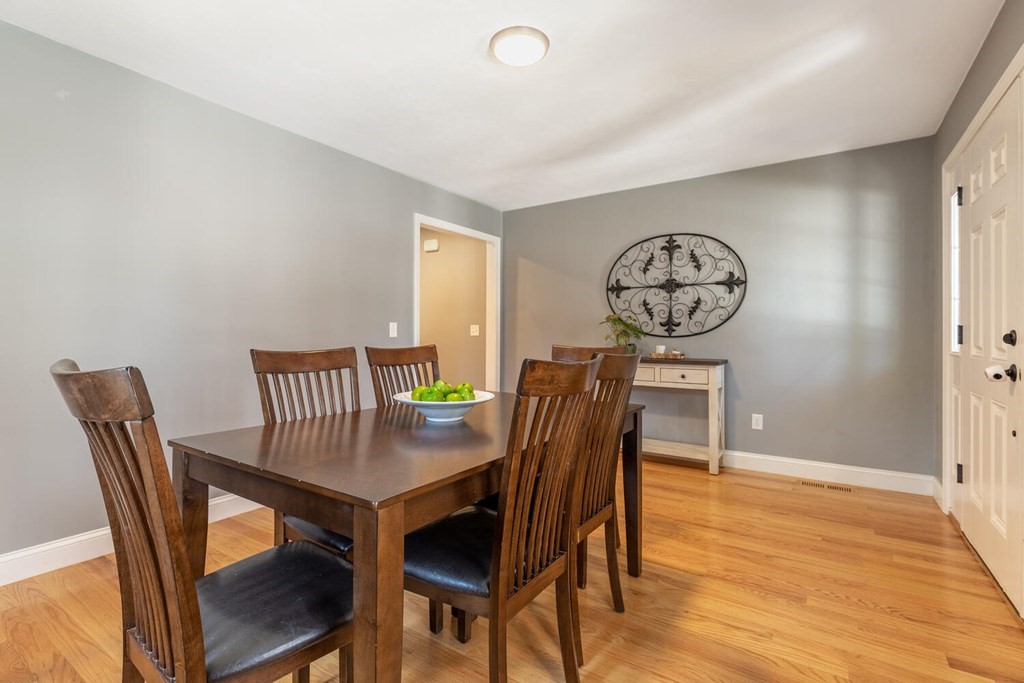 97 Batchelder Road Reading, MA 01867 - Photo 8 of 42