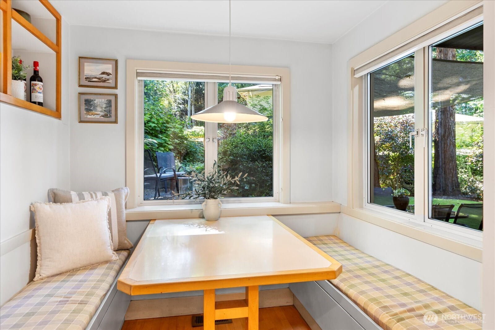 4309 Olympic Boulevard Everett, WA 98203 - Photo 13 of 40 a living room with a large window and a table