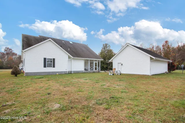 $625,000 | 128 Creekside Drive, Moyock, NC 27958