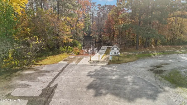 $610,000 | 128 Creekside Drive, Moyock, NC 27958