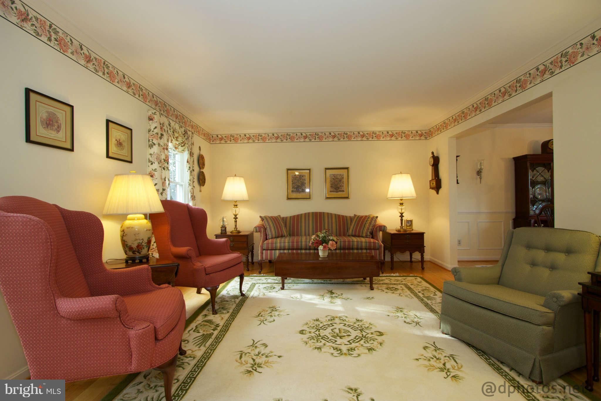 3015 Moores Road Baldwin, MD 21013 - Photo 3 of 30 Living Room