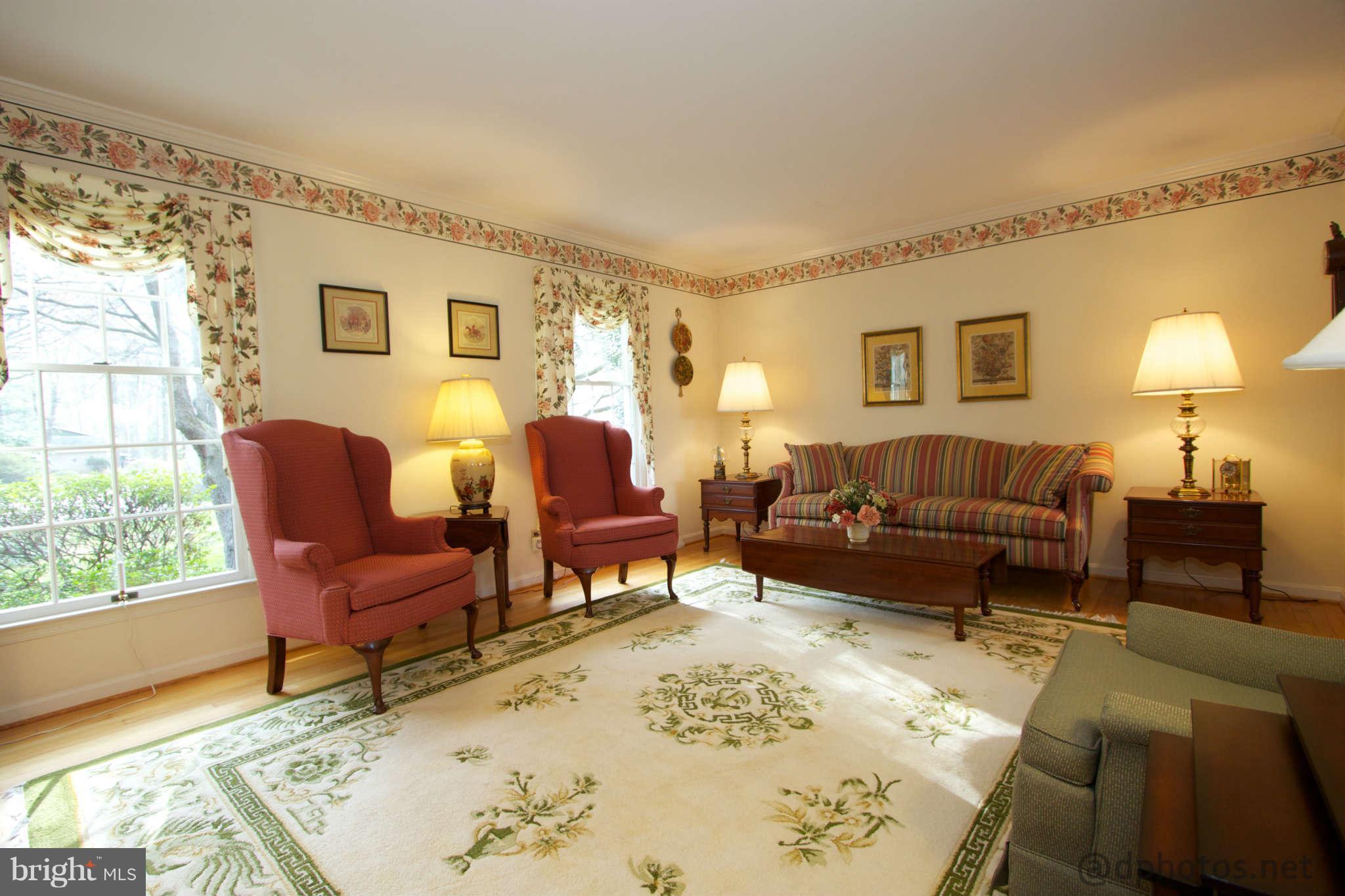 3015 Moores Road Baldwin, MD 21013 - Photo 4 of 30 Living Room