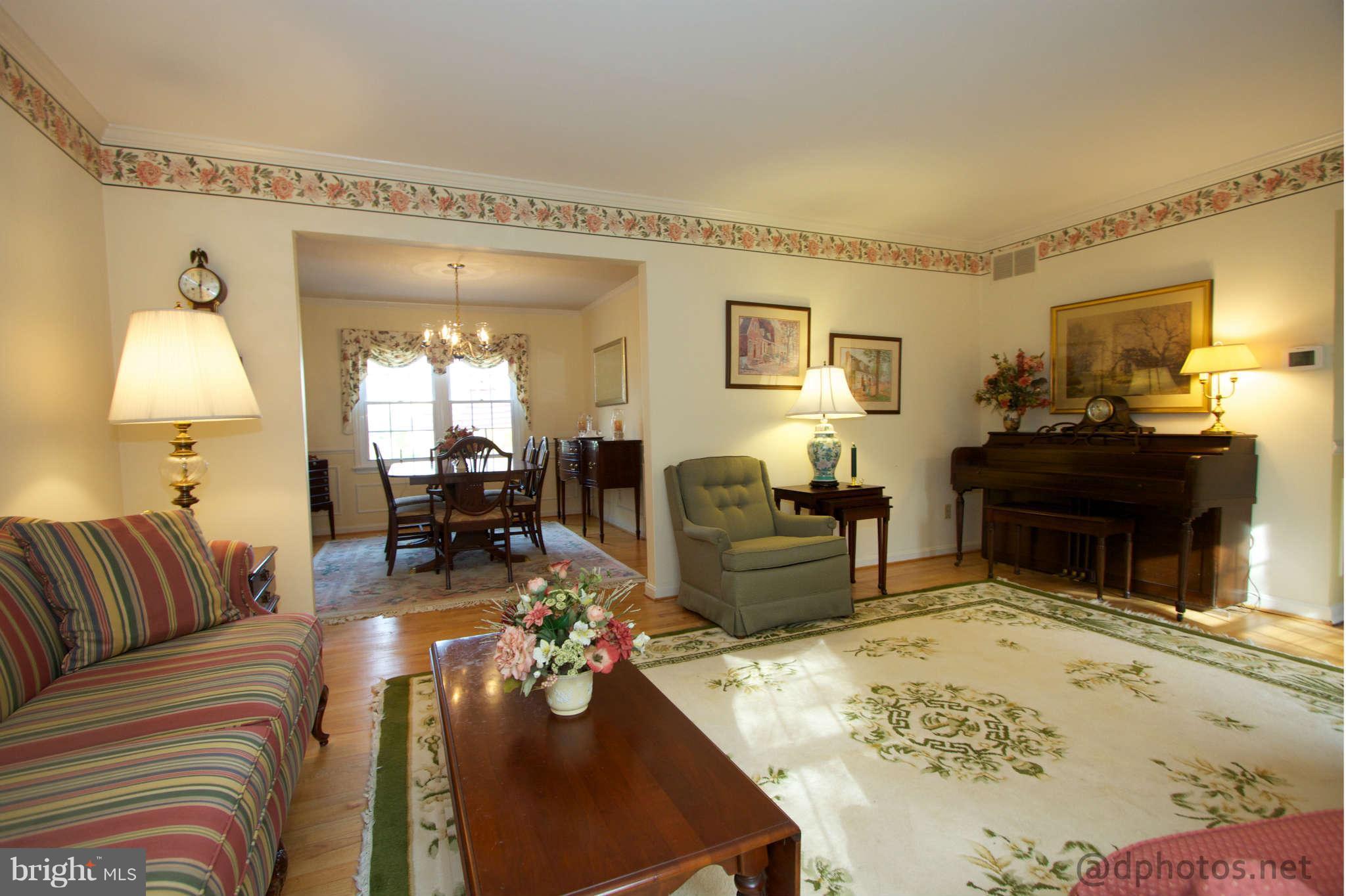 3015 Moores Road Baldwin, MD 21013 - Photo 5 of 30 Living Room
