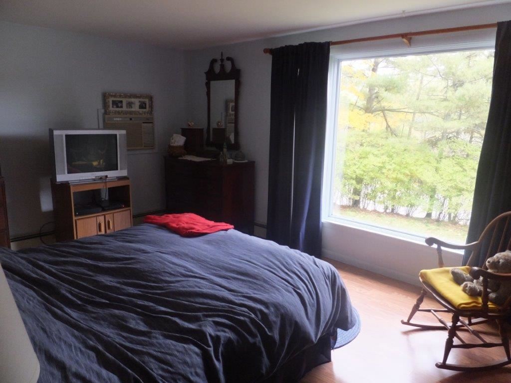 5247 Silver Pines Road Traverse City, MI 49685 - Photo 17 of 27 1853009-16.JPG