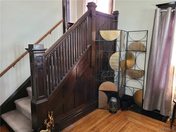 $185,000 | 210 East Oak Orchard Street, Shelby, NY 14103