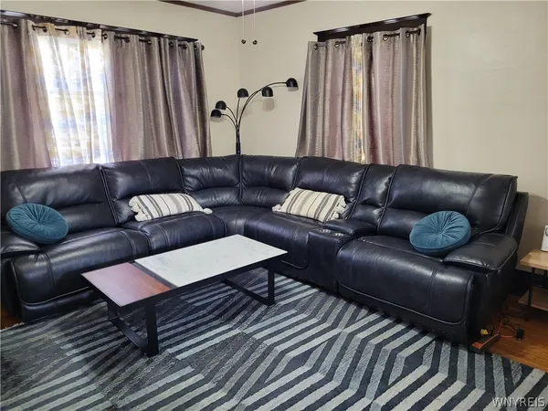 $185,000 | 210 East Oak Orchard Street, Shelby, NY 14103