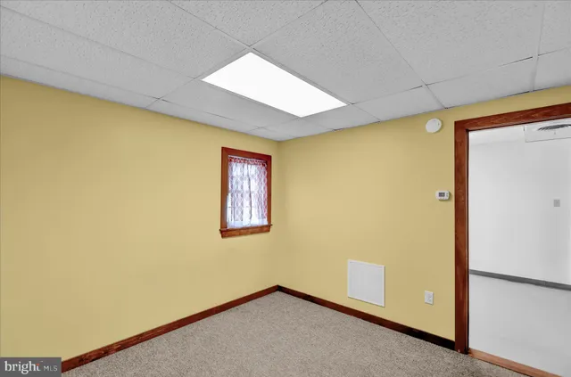 $950 | 392 5 Locks Road, Shoemakersville, PA 19555