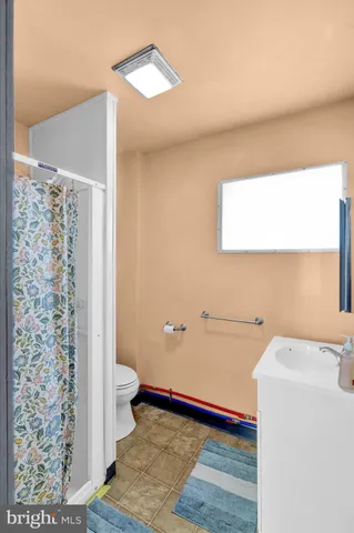 $950 | 392 5 Locks Road, Shoemakersville, PA 19555