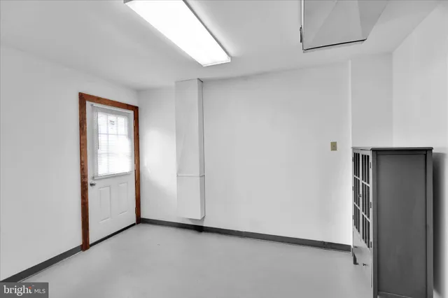 $950 | 392 5 Locks Road, Shoemakersville, PA 19555