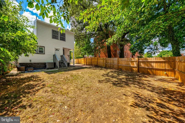 $3,300 | 2800 Upshur Street, Mount Rainier, MD 20712