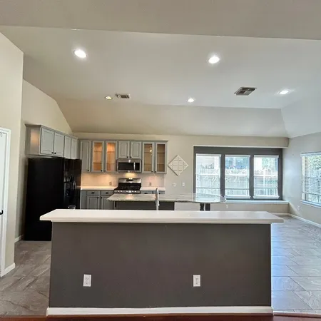 $2,350 | 15230 Chimney Hill Circle, Houston, TX 77095