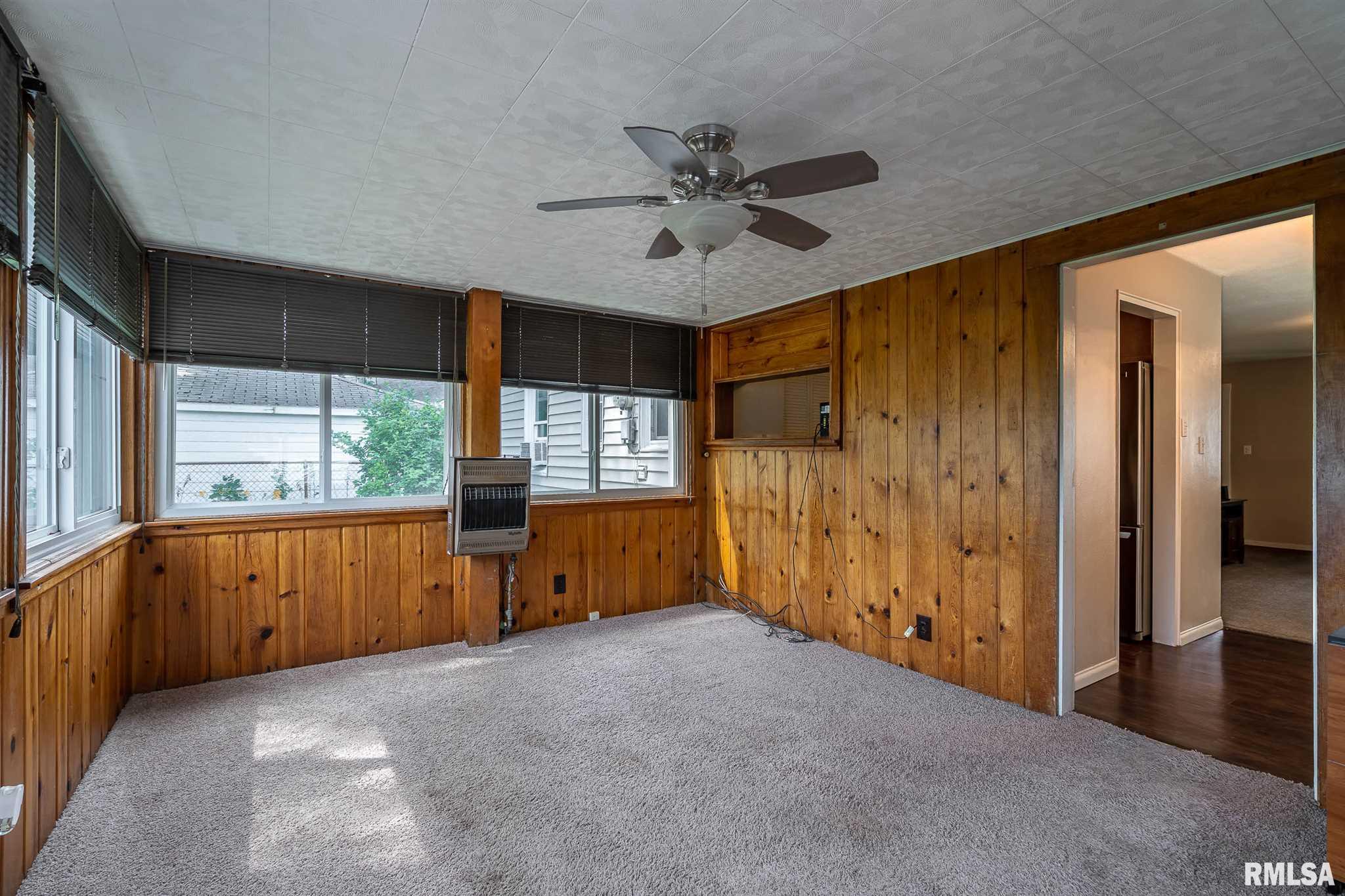 972 40th Street Moline, IL 61265 - Photo 14 of 15 Gallery Image 14