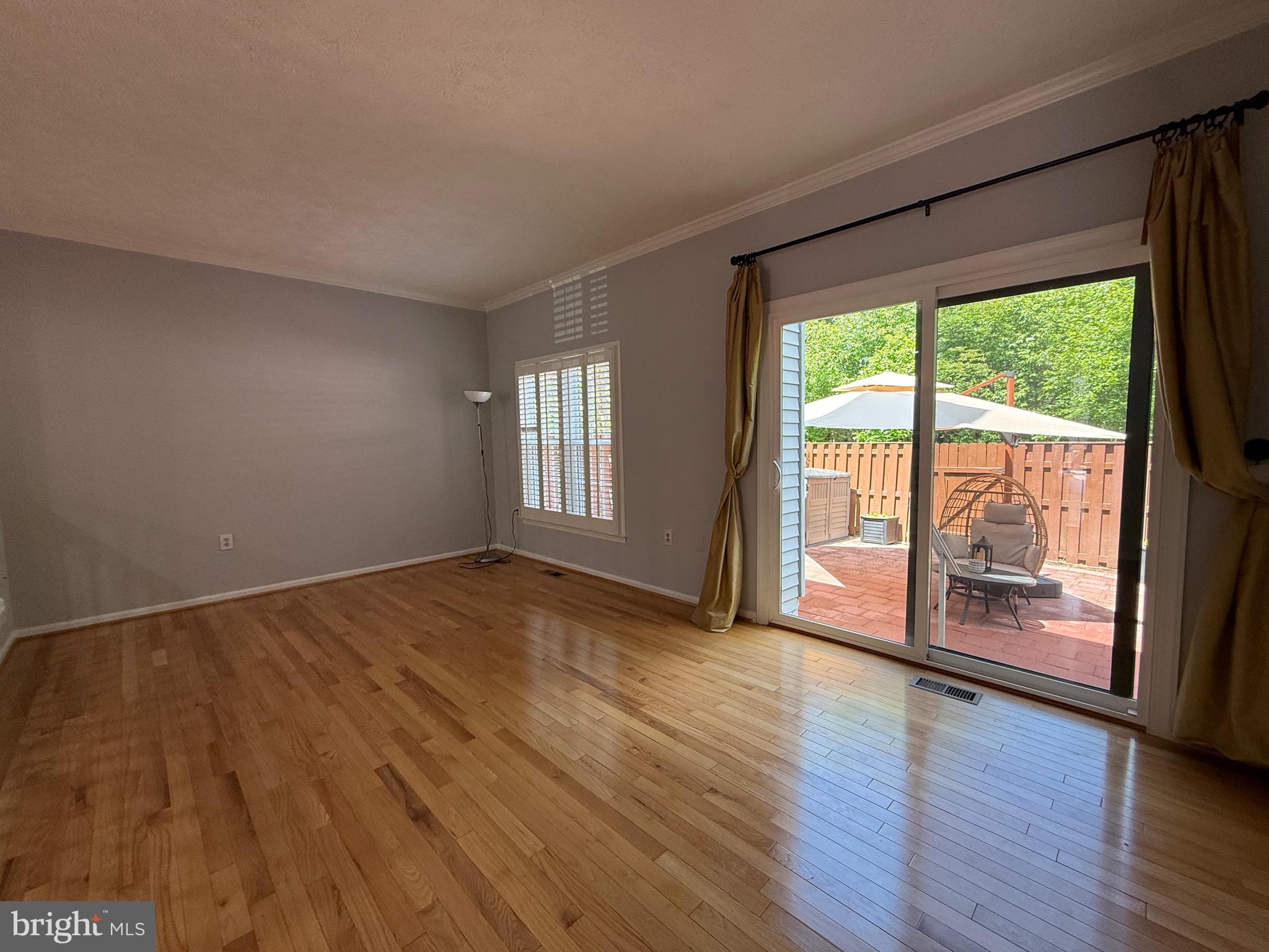5650 Ridge View Drive Alexandria, VA 22310 - Photo 4 of 27