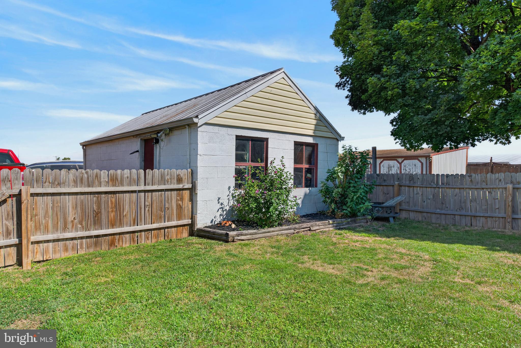 2924 Hanover Pike Hanover, PA 17331 - Photo 4 of 19