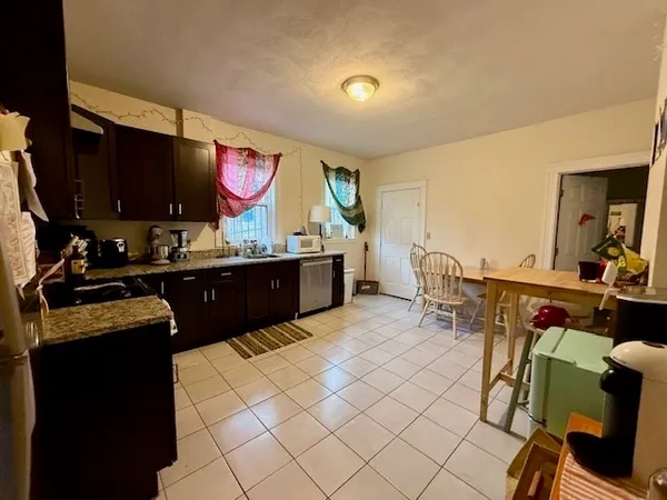 $4,250 | 6 Eldora Street, Unit 1, Boston, MA 02120