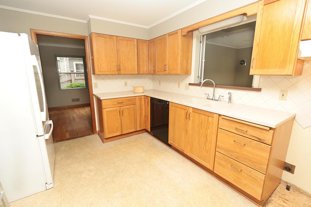 1576 Guilford Road Columbus, OH 43221 - Photo 13 of 37