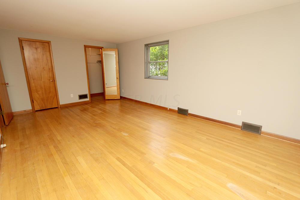 1576 Guilford Road Columbus, OH 43221 - Photo 19 of 37