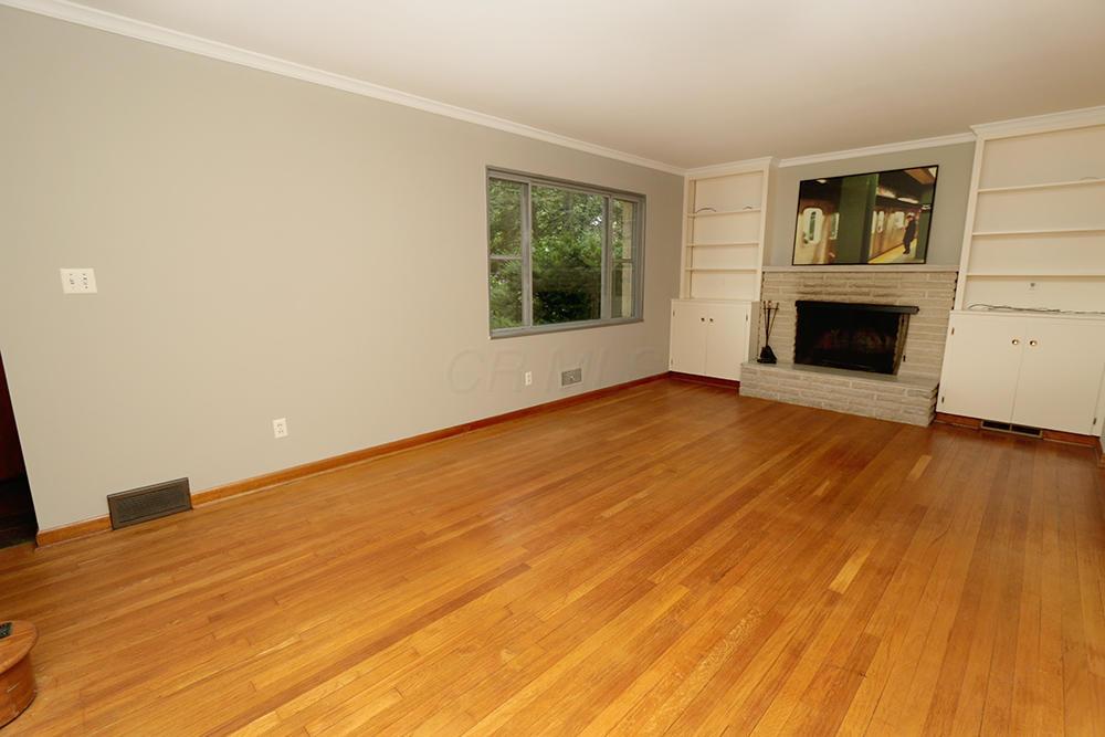 1576 Guilford Road Columbus, OH 43221 - Photo 6 of 37
