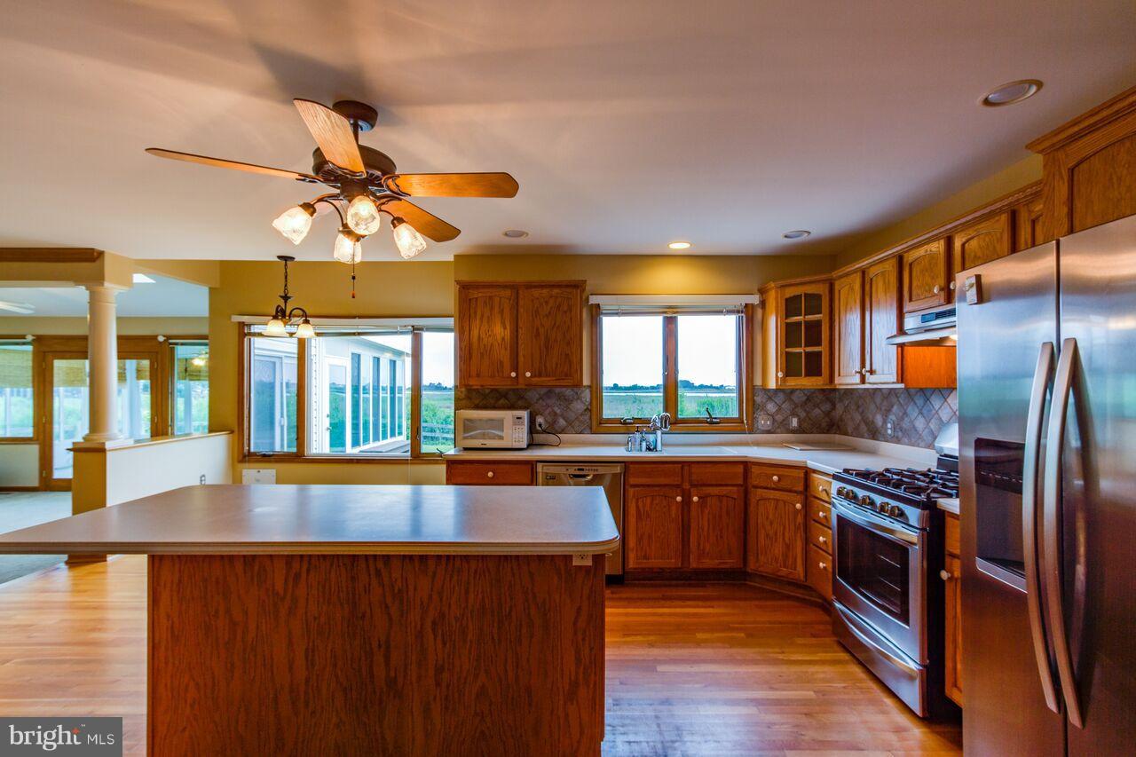 913 Long Point Road Grasonville, MD 21638 - Photo 13 of 30 Kitchen