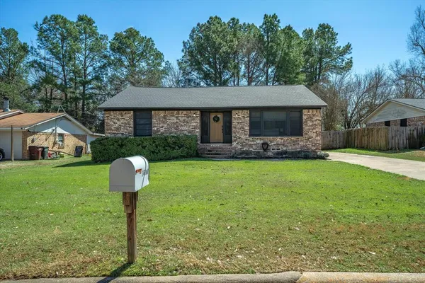 $212,000 | 1460 Forrest Drive, Canton, TX 75103