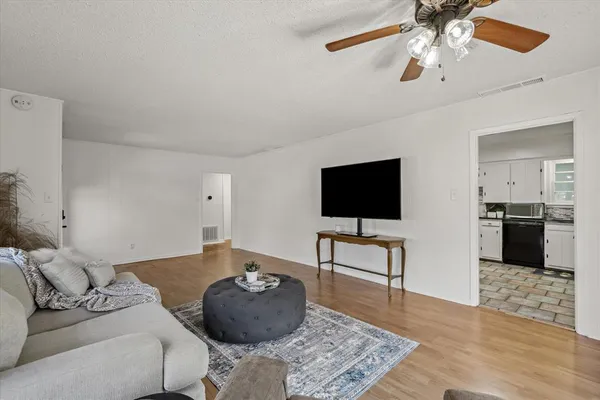$212,000 | 1460 Forrest Drive, Canton, TX 75103