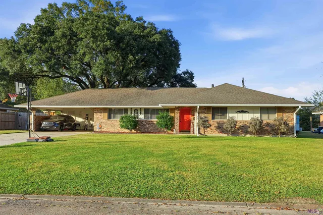 $185,000 | 9933 East Coronado Drive, Baton Rouge, LA 70815