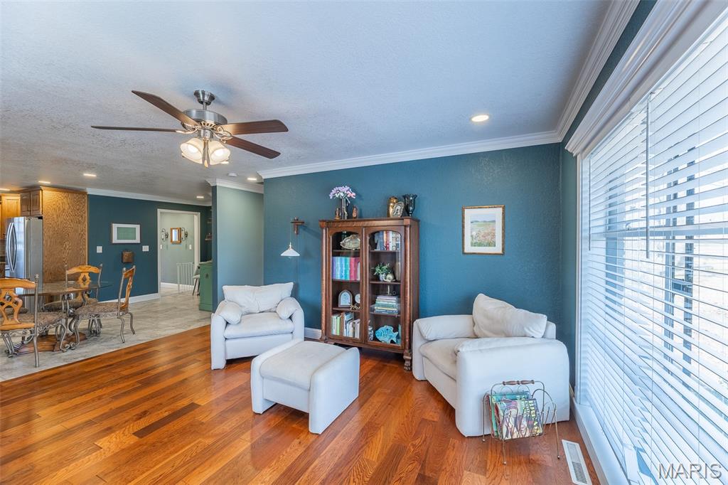 1604 Big Bend Road Poplar Bluff, MO 63901 - Photo 10 of 37