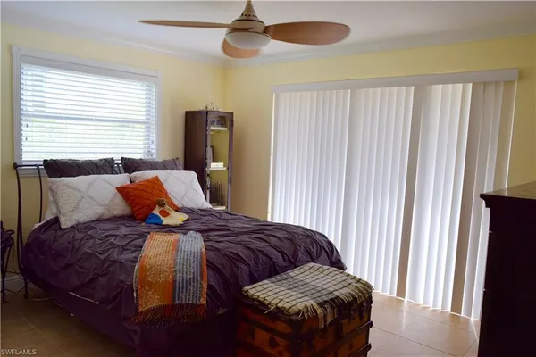 $4,200 | 1927 Crayton Road, Naples, FL 34102