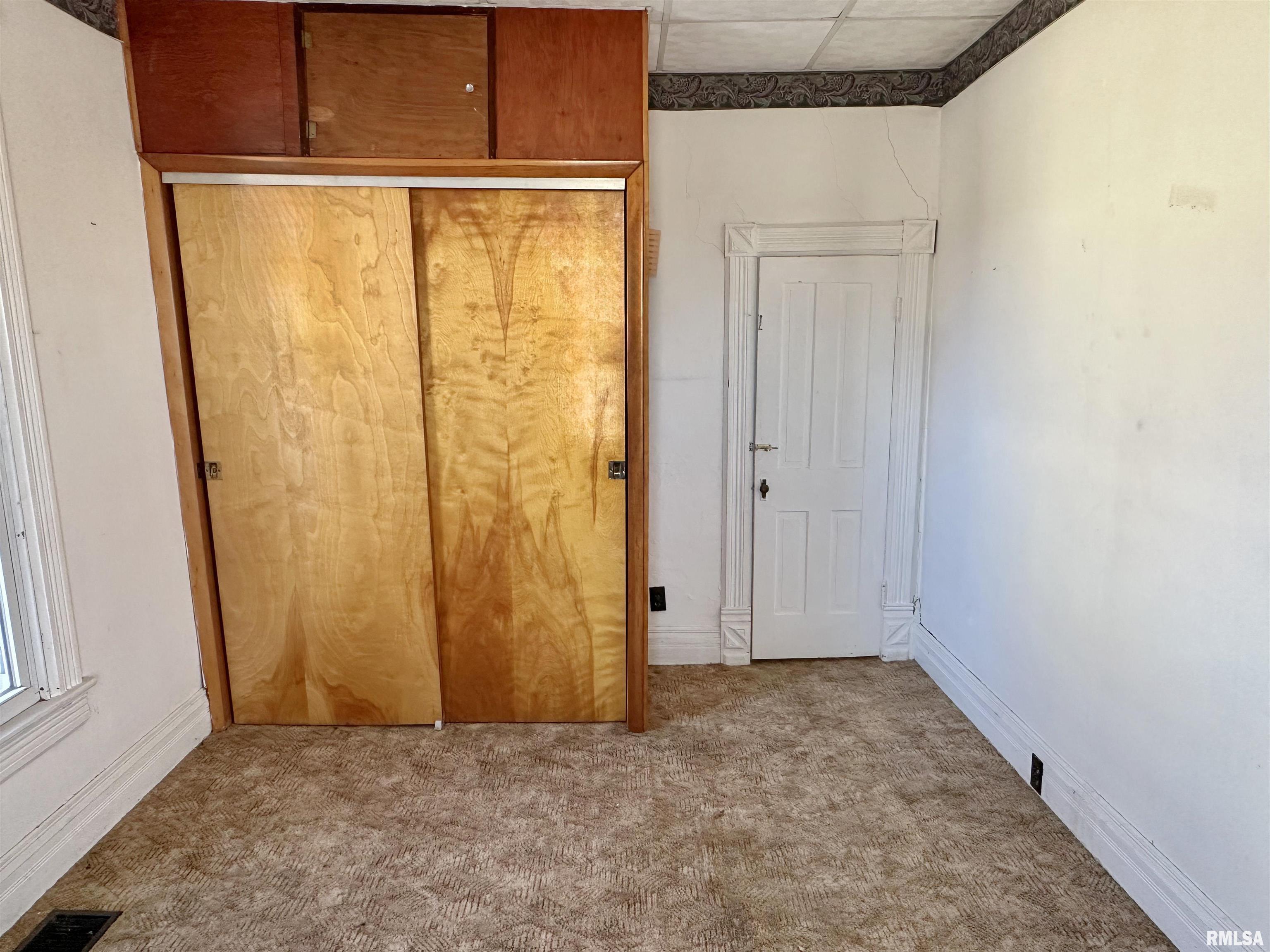 114 East Rowe Street Roodhouse, IL 62082 - Photo 15 of 19