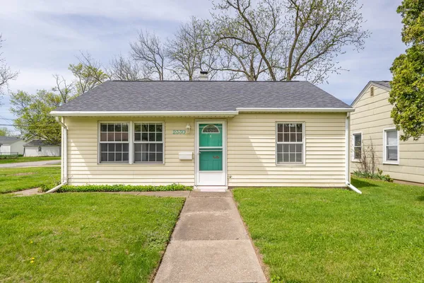 $145,000 | 2330 39th Street, Rock Island, IL 61201