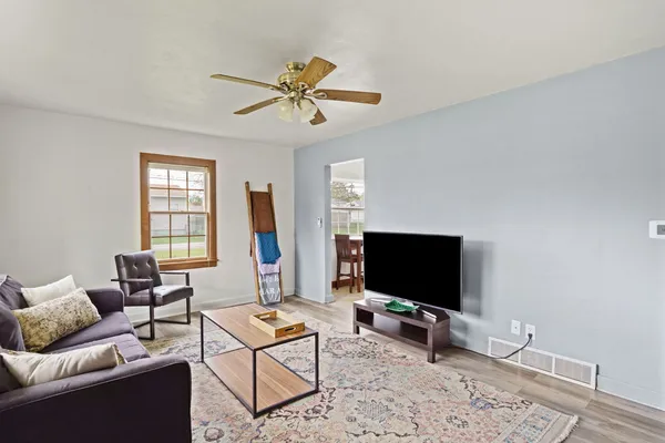 $145,000 | 2330 39th Street, Rock Island, IL 61201
