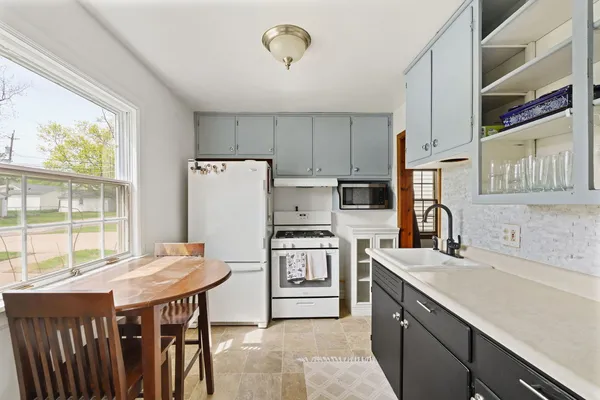 $145,000 | 2330 39th Street, Rock Island, IL 61201