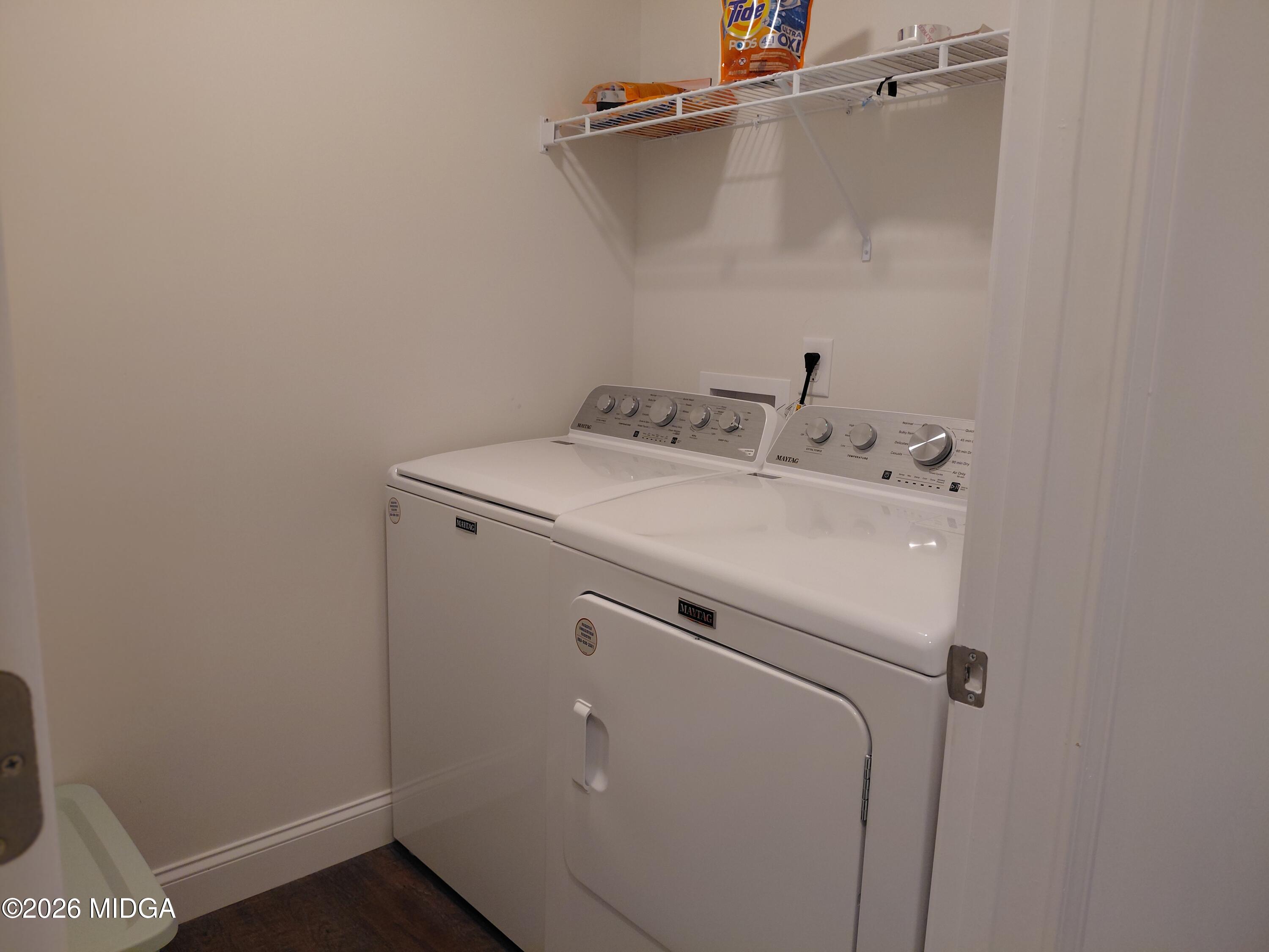 321 Browning Pointe Road Macon, GA 31216 - Photo 12 of 20 a utility room with dryer and washer