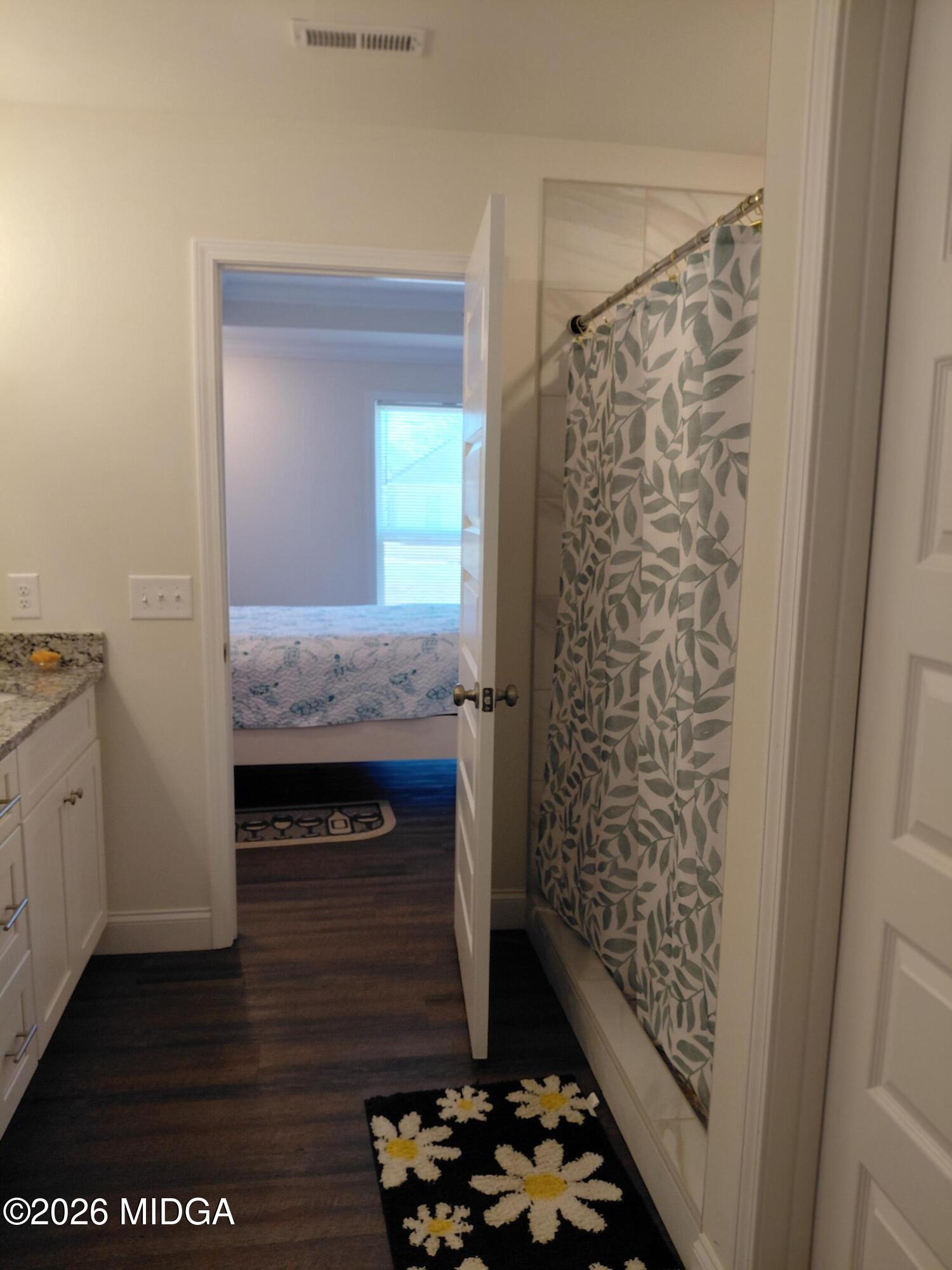 321 Browning Pointe Road Macon, GA 31216 - Photo 6 of 20 a bathroom with a sink and a mirror