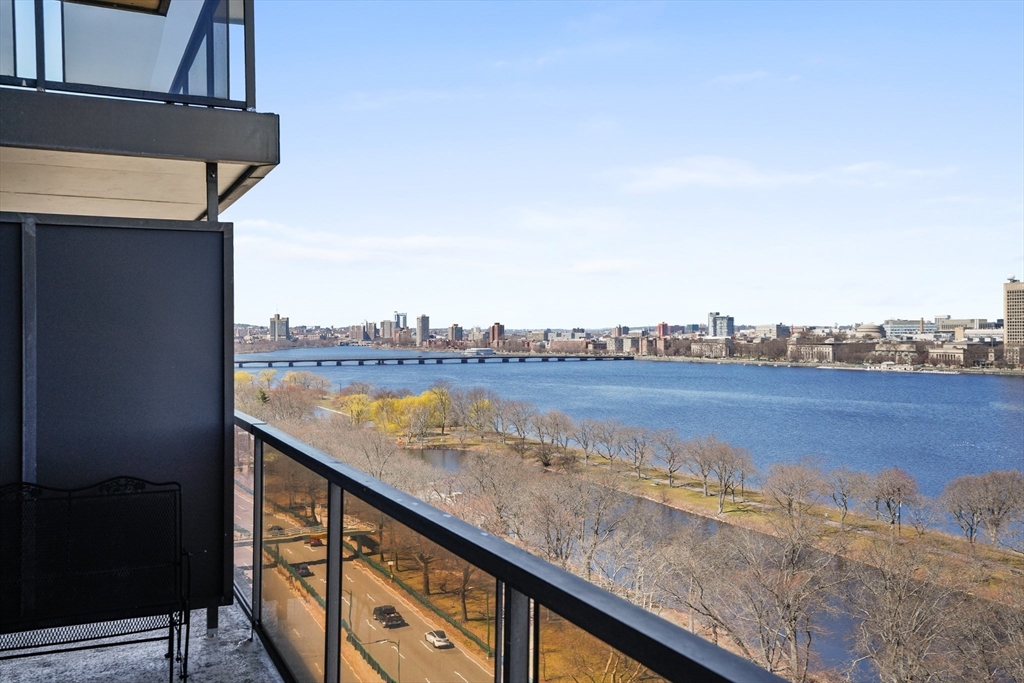 180 Beacon Street, Unit 14FG Boston, MA 02116 - Photo 13 of 40 a view of ocean from a balcony
