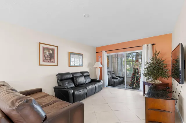 $125,000 | 300 Northeast 20th Street, Unit 109, Boca Raton, FL 33431