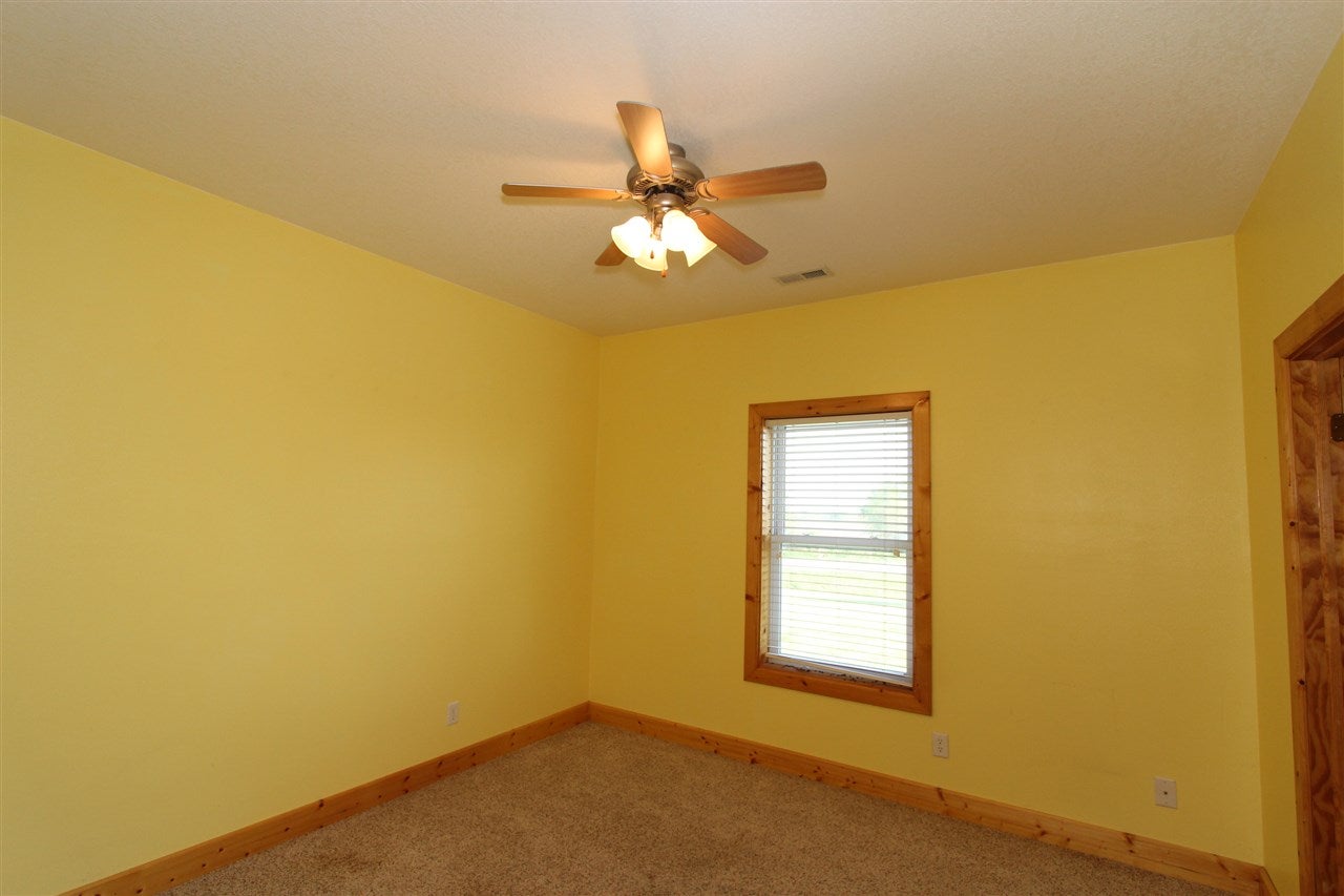 1837 Banner Valley Road Ely, IA 52227 - Photo 29 of 38 Gallery Image 29