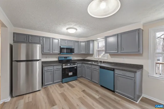 $359,000 | 15 Smokewood Drive, Palmyra, VA 22963