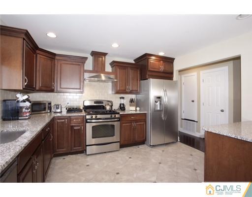 736 Front Street Dunellen, NJ 08812 - Photo 9 of 20 Gallery Image 9