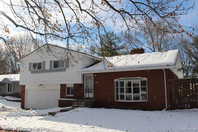 16543 Riverside Street Livonia, MI 48154 - Photo 2 of 33 Gallery Image 2