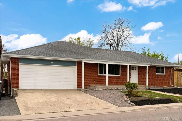 $599,999 | 7194 West 68th Avenue, Arvada, CO 80003